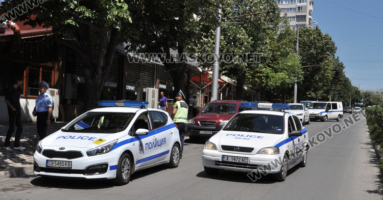 Полицията сипе актове за неправилно паркиране, след тях пак същото