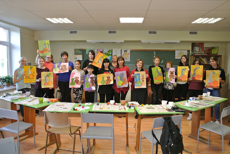 34 ученици от „Хр. Смирненски“ със сертификати по проект „Моята националност е ЧОВЕК“