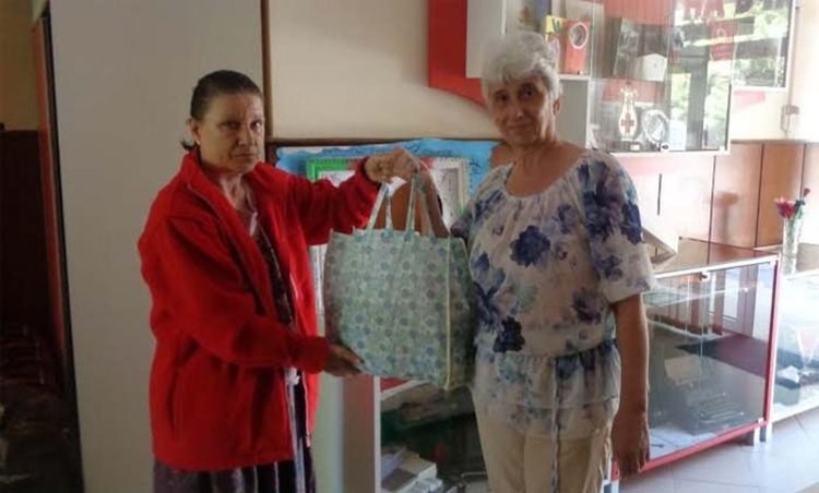 Частен дарител предоставя чрез БЧК в Кърджали хранителни пакети за Рамазан