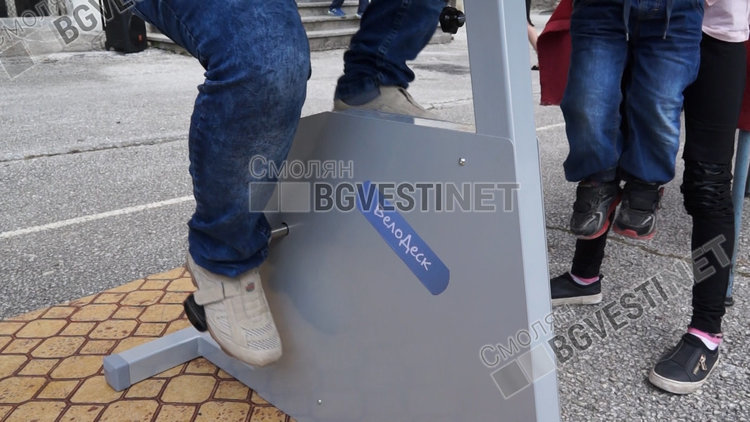 Учениците в Забърдо ще въртят педалите на два уникални велочина