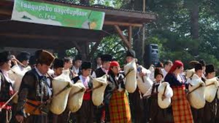 Гела кани на 14-то Гайдарско надсвирване