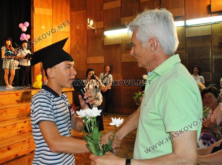 Всеки пети седмокласник в „Смирненски“ отличник