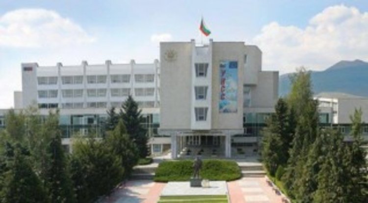 Няма да анулират скандалния изпит в УНСС, няма основания  