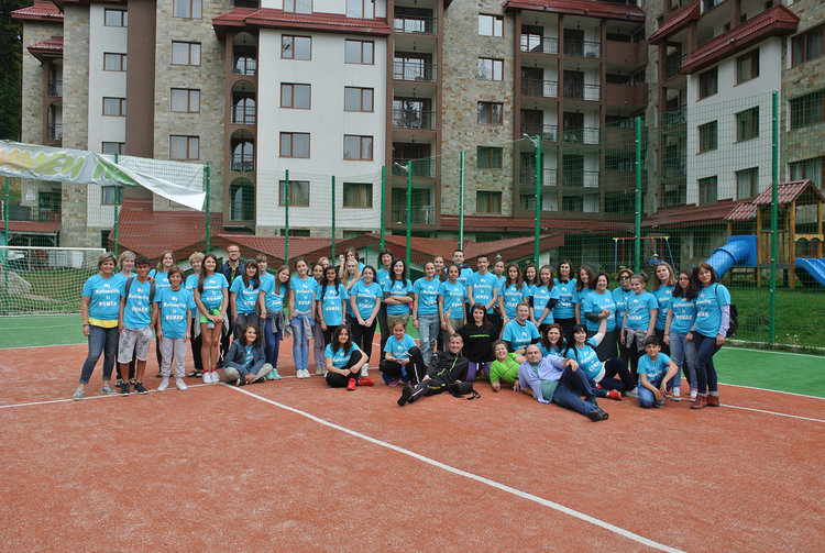 34 ученици от „Хр. Смирненски“ със сертификати по проект „Моята националност е ЧОВЕК“