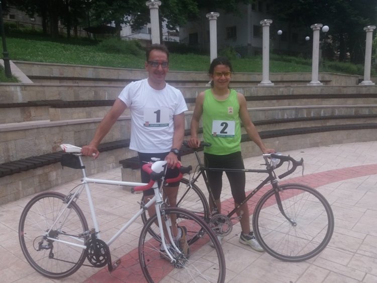 Баща и син финишираха първи в колоездачната обиколка на трите квартала на Смолян