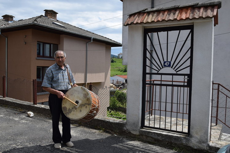 Всяка сутрин тъпанджии събуждат хората за „оруч“ в Ардино