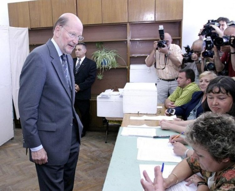 Звездният ни рожденик днес: Симеон Сакскобургготски на 80  