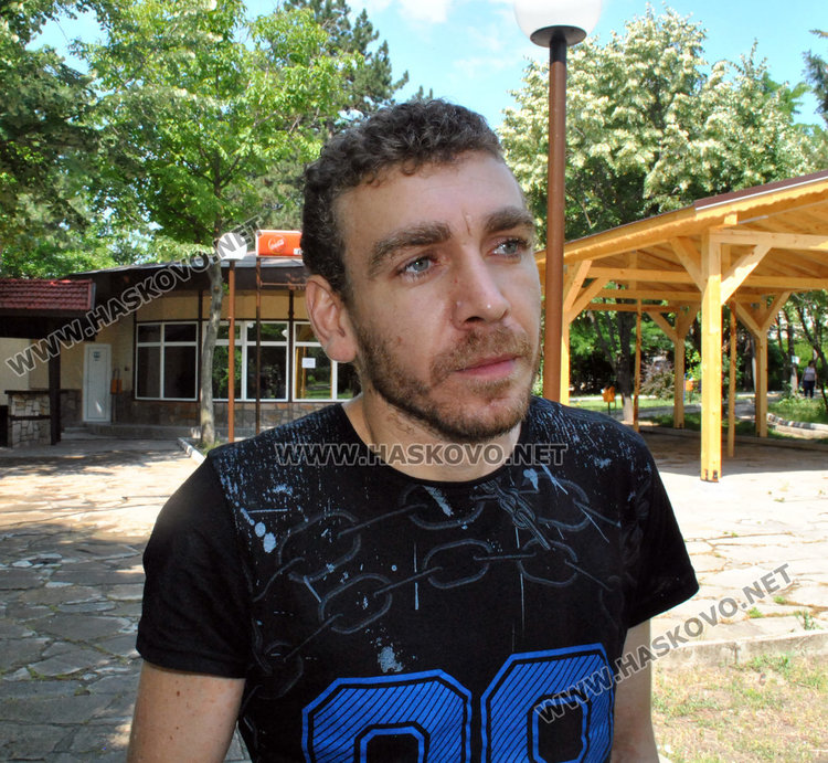 Читателка: "Буркана" е потънал в боклуци и мръсотия