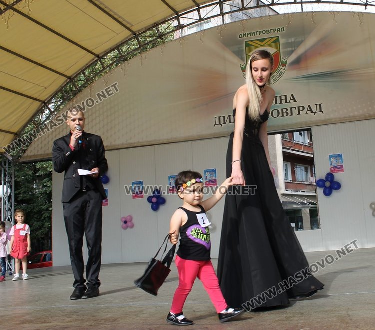 Избраха принцеси и принцове в конкурс "Мини мис и Мини мистър Димитровград"