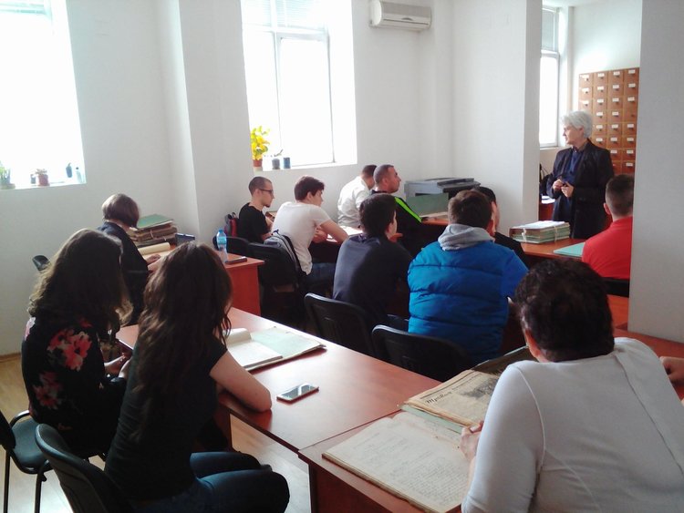  Държавен архив-Кърджали отличи сътрудници за Международния ден на архивите