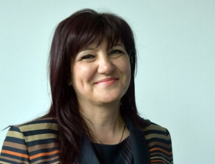 Караянчева: Оградата на границата е стабилна