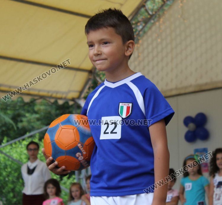 Избраха принцеси и принцове в конкурс "Мини мис и Мини мистър Димитровград"