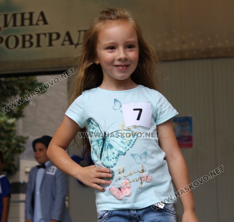 Избраха принцеси и принцове в конкурс "Мини мис и Мини мистър Димитровград"