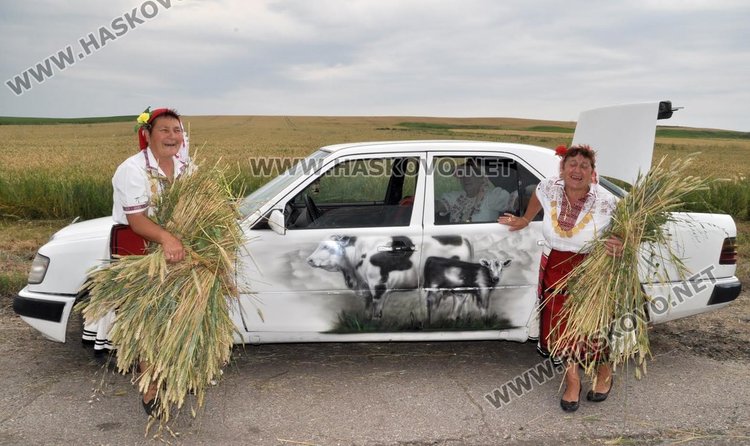 Пшеница вместо ечемик зажънаха първо в димитровградското село Странско 
