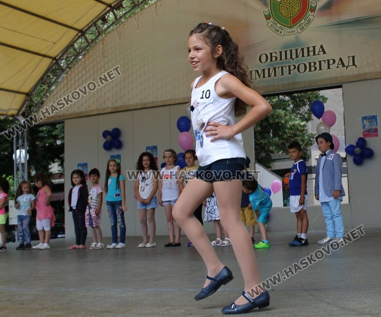 Избраха принцеси и принцове в конкурс "Мини мис и Мини мистър Димитровград"