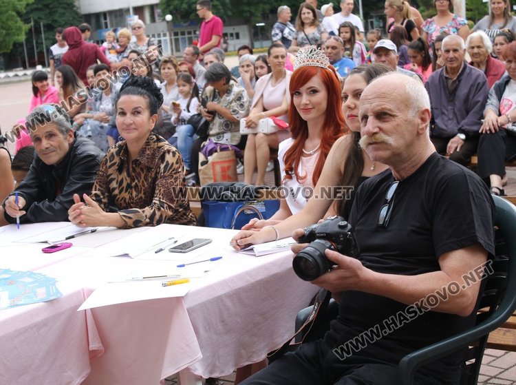 Журито на конкурса