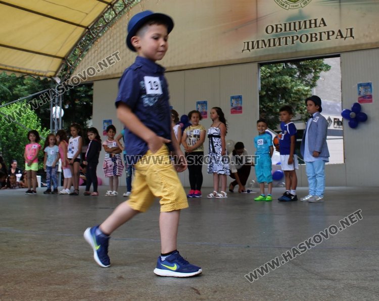 Избраха принцеси и принцове в конкурс "Мини мис и Мини мистър Димитровград"