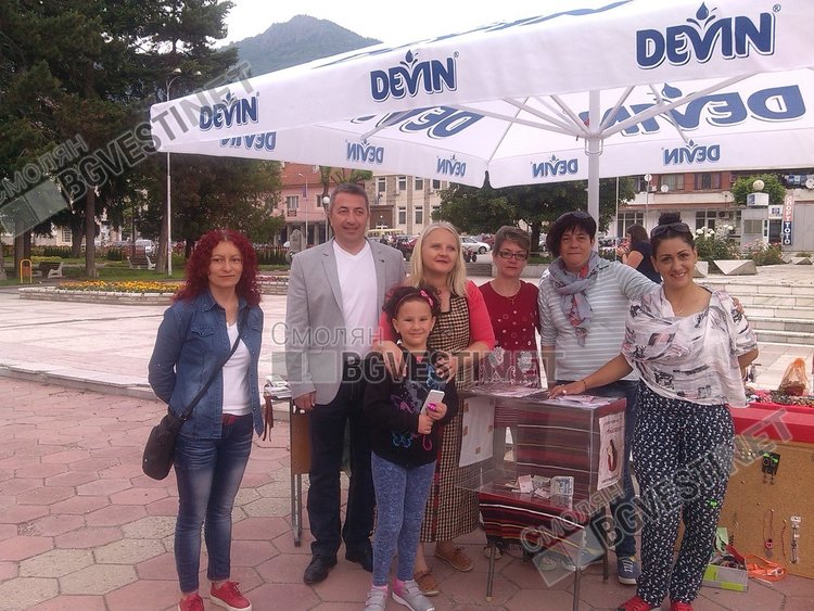 Благотворителният базар за Атанаска в Девин започна, бъгитата са на старт