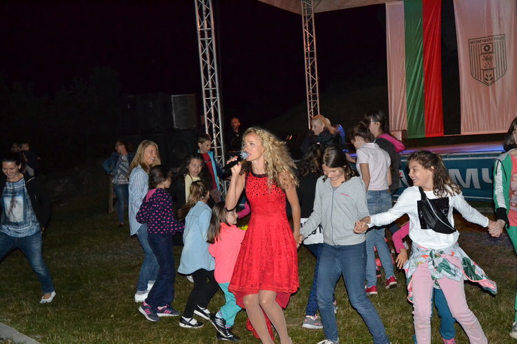 Стотици пяха и танцуваха с Деси Добрева в "Нощта на Орфей"