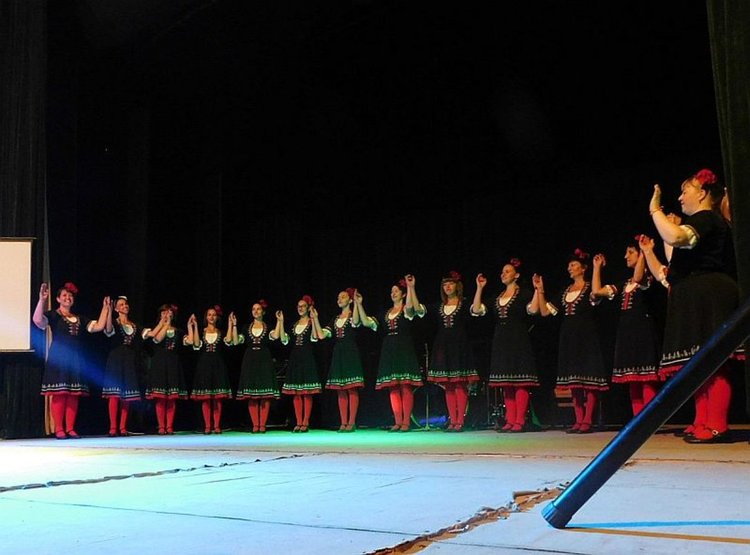 Артисти дадоха всичко от себе си на сцената в Девин за лечението на Атанаска