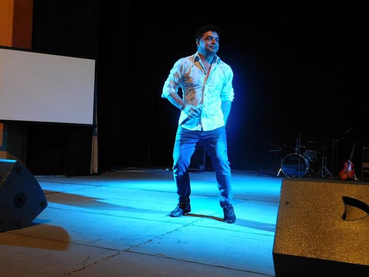 Артисти дадоха всичко от себе си на сцената в Девин за лечението на Атанаска