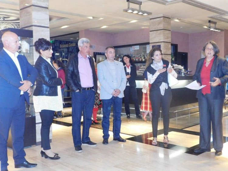 Артисти дадоха всичко от себе си на сцената в Девин за лечението на Атанаска