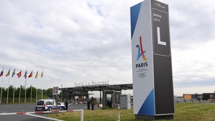 Макрон откри от въздуха Парижкото авиоизложение