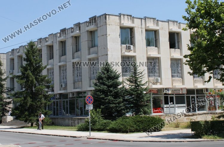 Търсят инженер механик и мениджър екип чрез Бюрото по труда