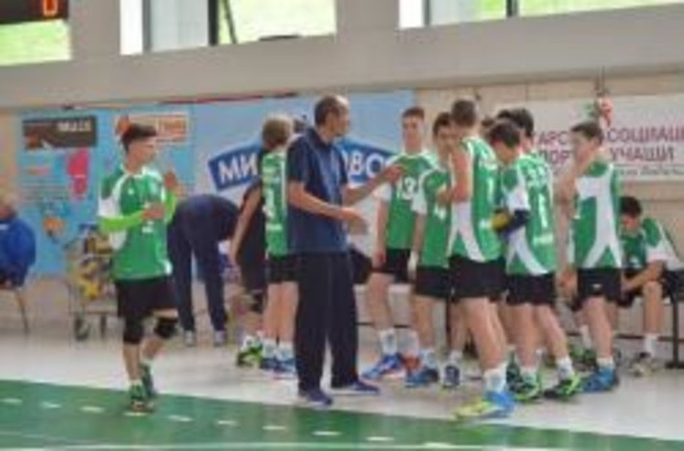 14-годишните момчета на волейболния „Родопа” излизат в шампионска битка днес. Да ги подкрепим!