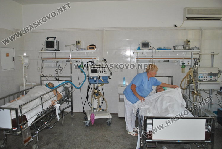 Лекуват ни основно джипата, 10 000 хасковлии с 29 медици