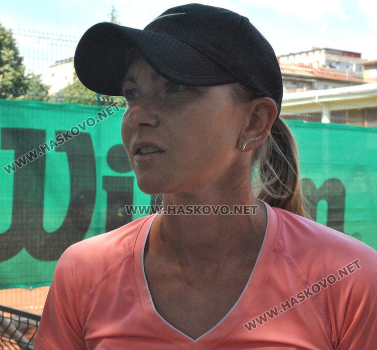 Невена Шопова