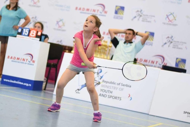 С 9 завоювани  медала и поне 6 изпуснати се върнаха бадминтонистите ни от Сърбия
