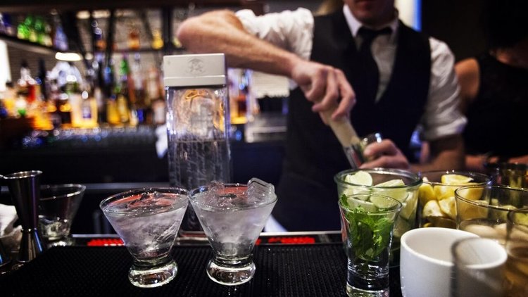 Глад за бармани и готвачи в Кърджали