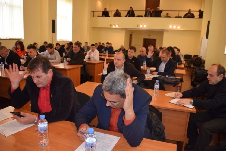 Рокади в местния парламент в Кърджали,влизат двама нови съветници