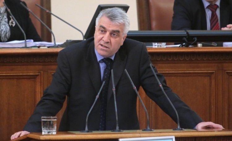 БСП поиска оставката на шефката на КЗК