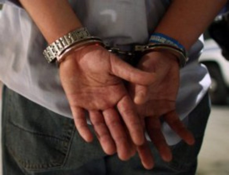 Ударилият учителка ученик имал писана от нея двойка 