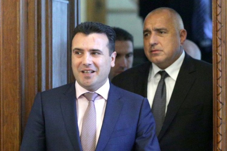 В Македония нарекоха Заев предател заради визитата в София