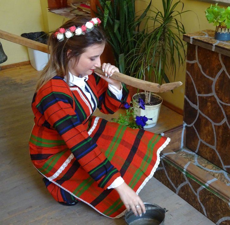 Вазовци влязоха в словесен дуел заради поема на Славейков