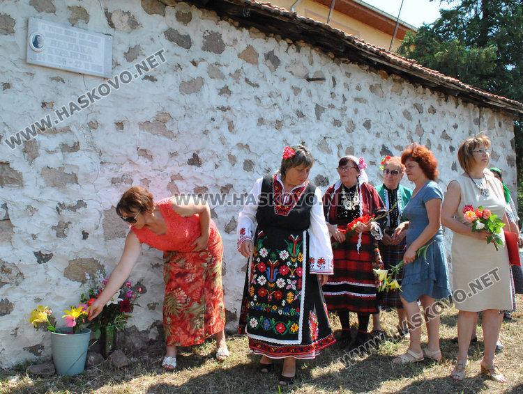 Почетоха годишнината на Недялка Керанова в родното й Татарево
