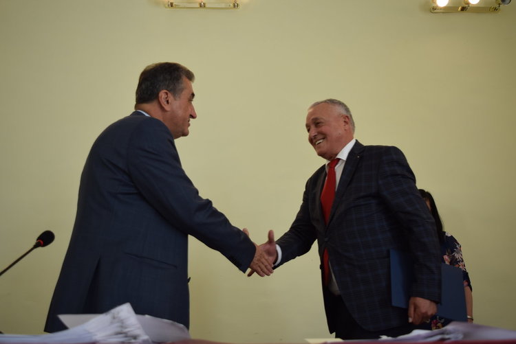 Общинските съветници Миглена Топалова и Назми Мюмюн положиха клетва в местния парламент