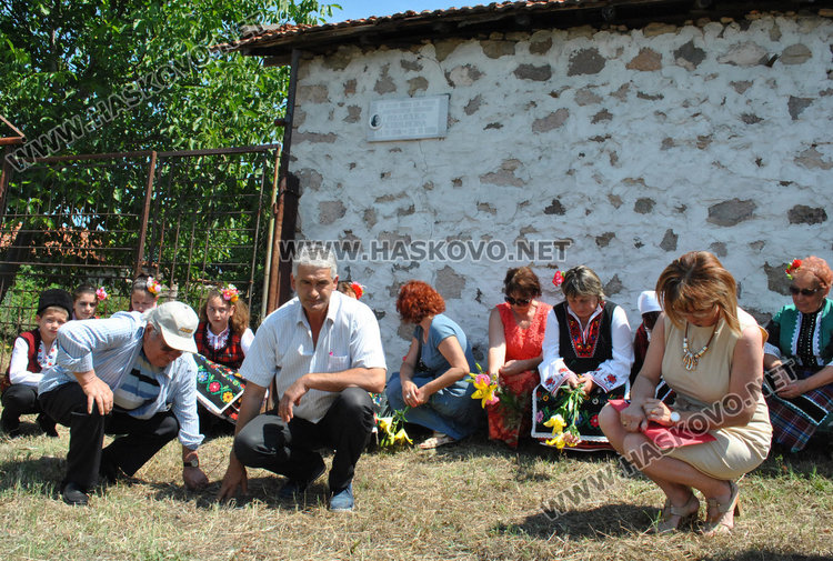 Почетоха годишнината на Недялка Керанова в родното й Татарево