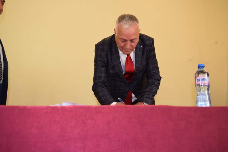 Общинските съветници Миглена Топалова и Назми Мюмюн положиха клетва в местния парламент