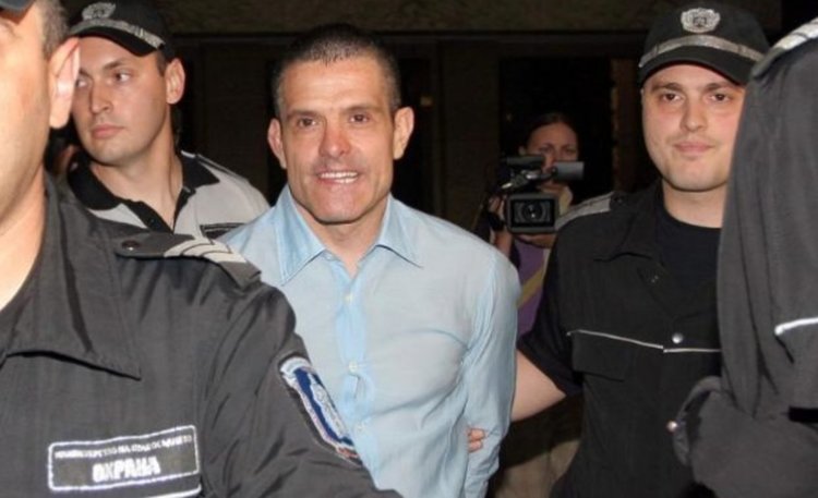 Десет години и половина затвор за Брендо в Румъния