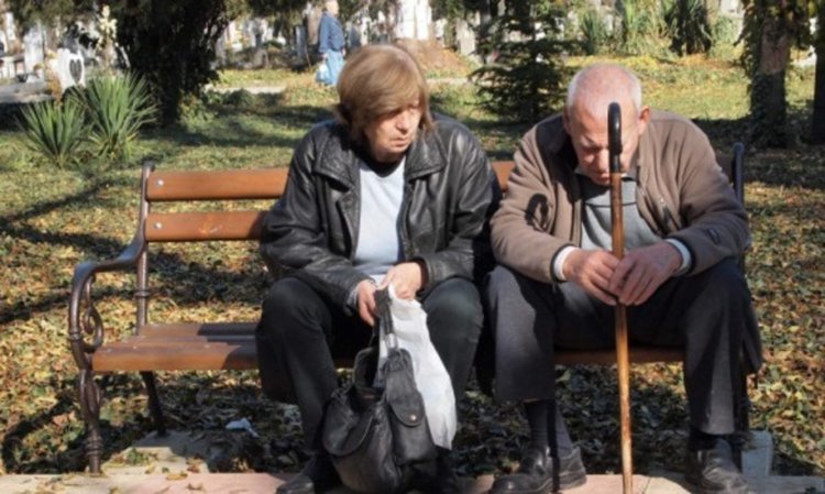За старините си: По 316 души на ден смятат пенсията си  