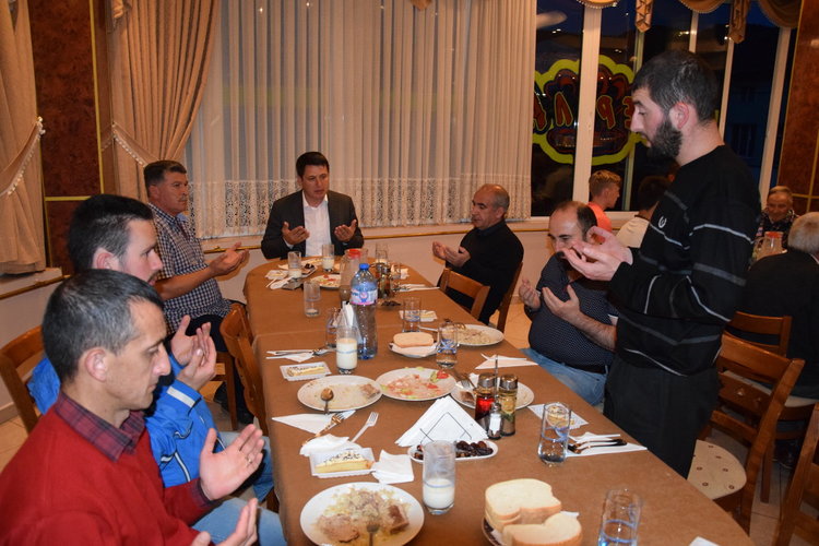 Ресми Мурад даде ифтар по случай свещената нощ Кадир