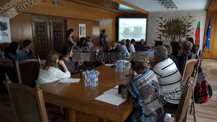 Младежи дискутират своето бъдеще в Смолян, в България и Европа