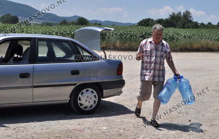 РЗИ: Водата от чешмата в Долно Ботево е негодна за пиене