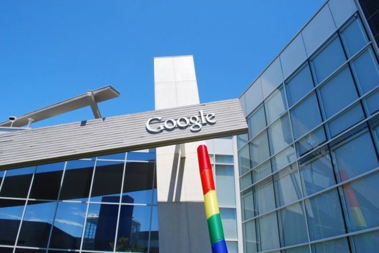 Google строи собствен град