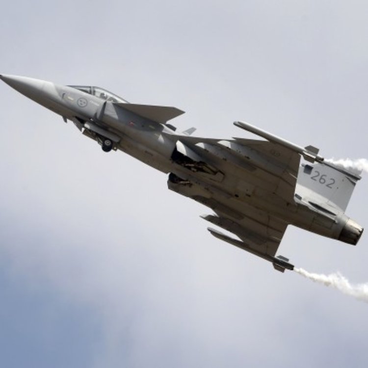 България започва преговори с Швеция за бойни самолети