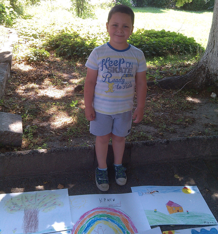 Деца рисуваха в Градина